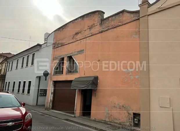 Magazzini e locali di deposito in Via Felice Cavallotti, 14 - 1