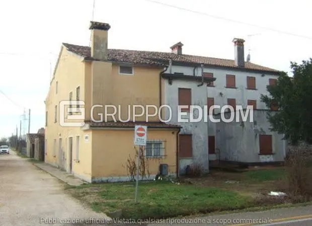 Abitazione di tipo economico in Via Borgo Guzzo (catastalmente via Montegrappa), 2 - 1