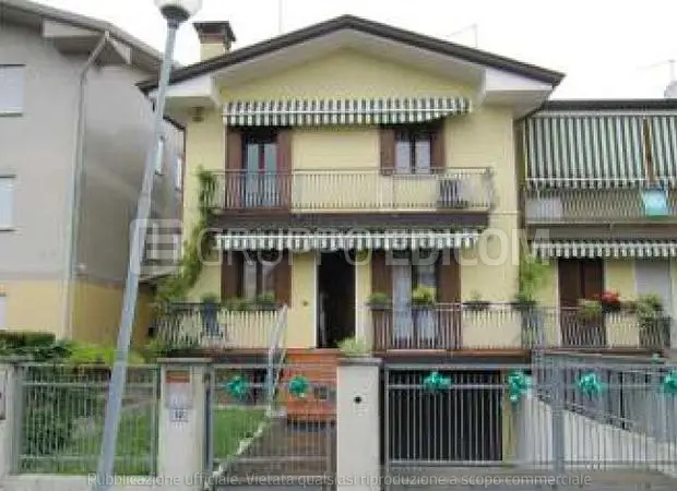 Abitazione di tipo civile in Via Antonio Canova, 12 - 1