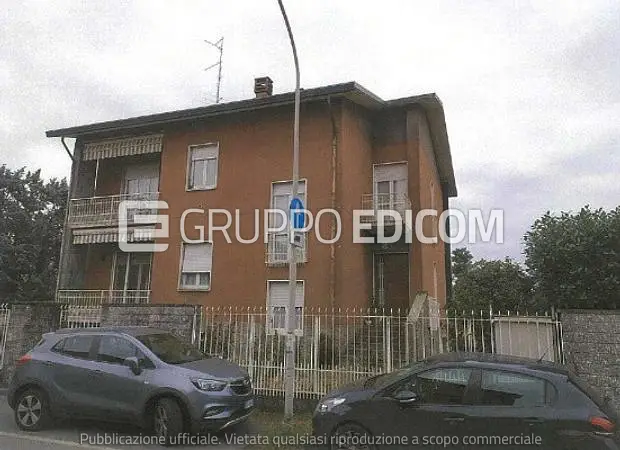 Appartamento in Via Cesare Battisti 98-100-102 - 1