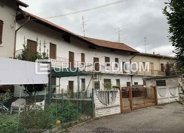 Abitazione di tipo economico in Via Edmondo De Amicis, 19 - 1