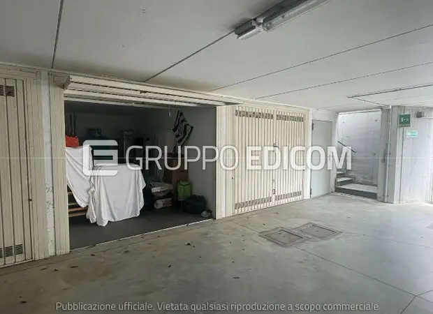 Garage o autorimessa in Via Martiri delle Foibe, 10 - 1