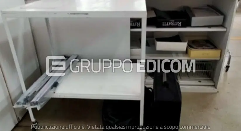 Mobili e arredo per ufficio - 1