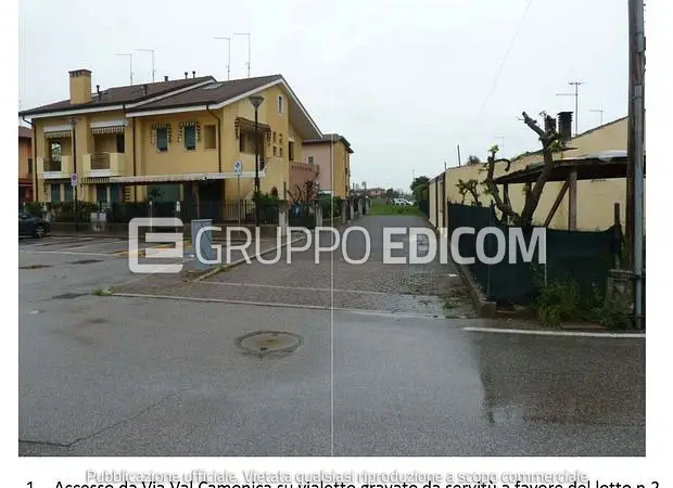 Lotto edificabile in Via Val Camonica - 1